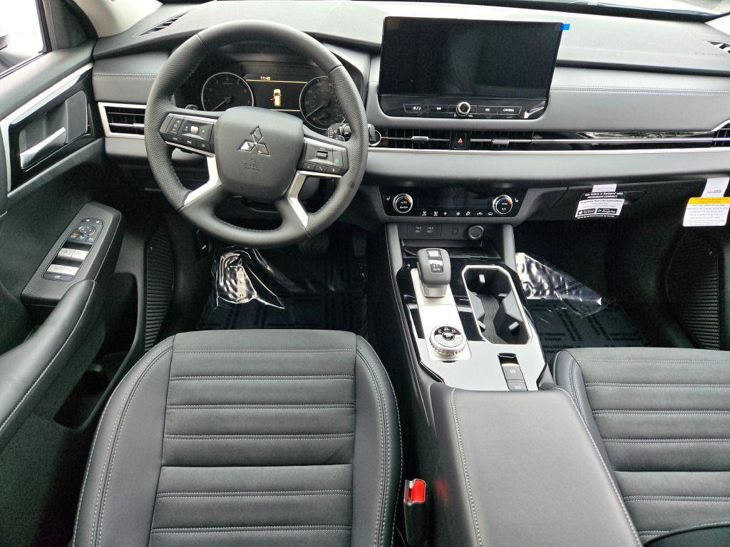 new 2025 Mitsubishi Outlander car, priced at $35,427