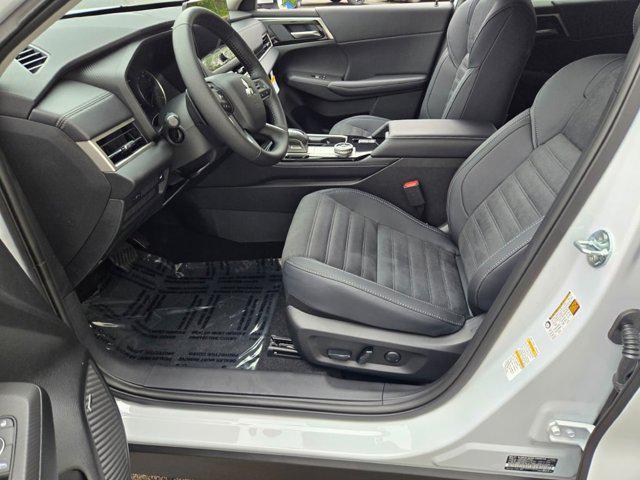 new 2025 Mitsubishi Outlander car, priced at $37,620