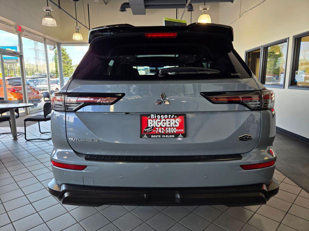 new 2025 Mitsubishi Outlander car, priced at $40,738