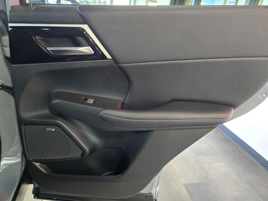 new 2025 Mitsubishi Outlander car, priced at $40,738