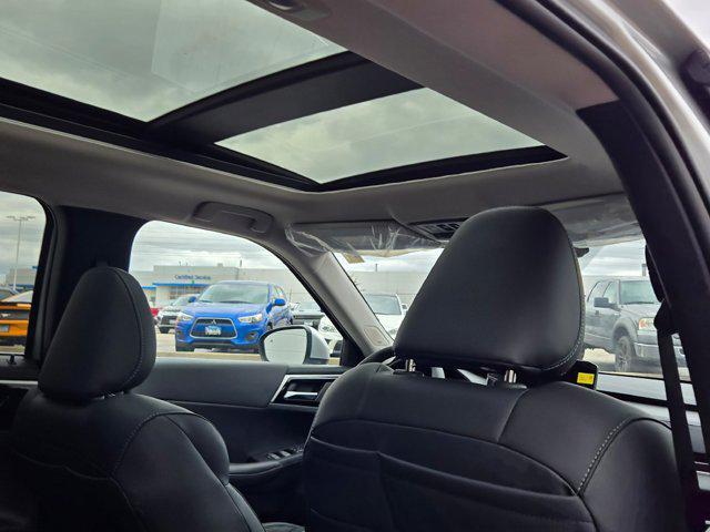 new 2025 Mitsubishi Outlander PHEV car, priced at $46,510