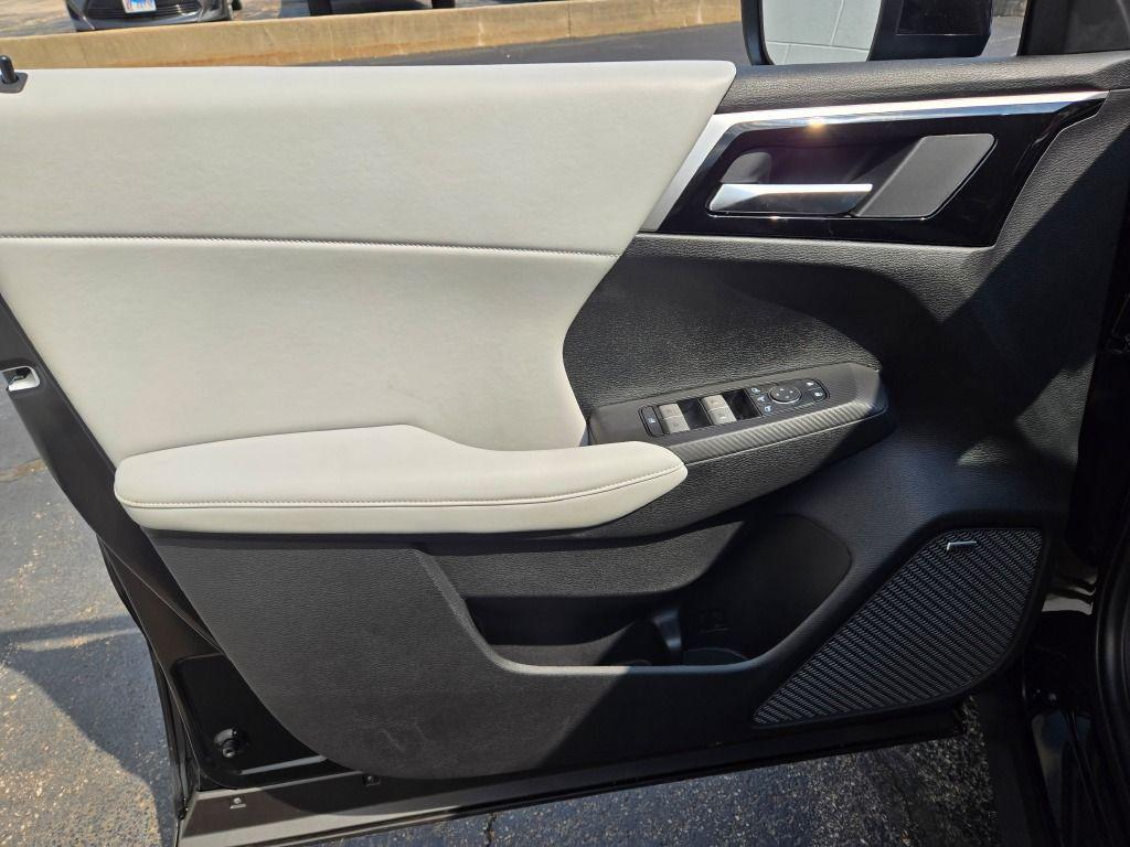 new 2025 Mitsubishi Outlander car, priced at $34,986