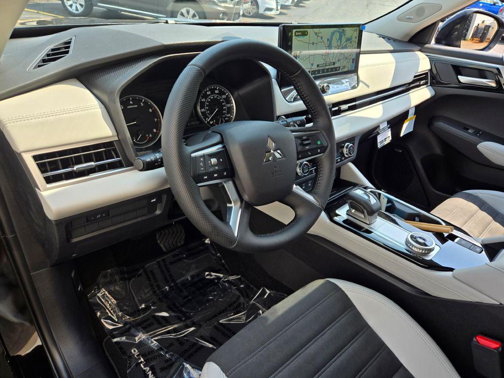 new 2025 Mitsubishi Outlander car, priced at $34,986
