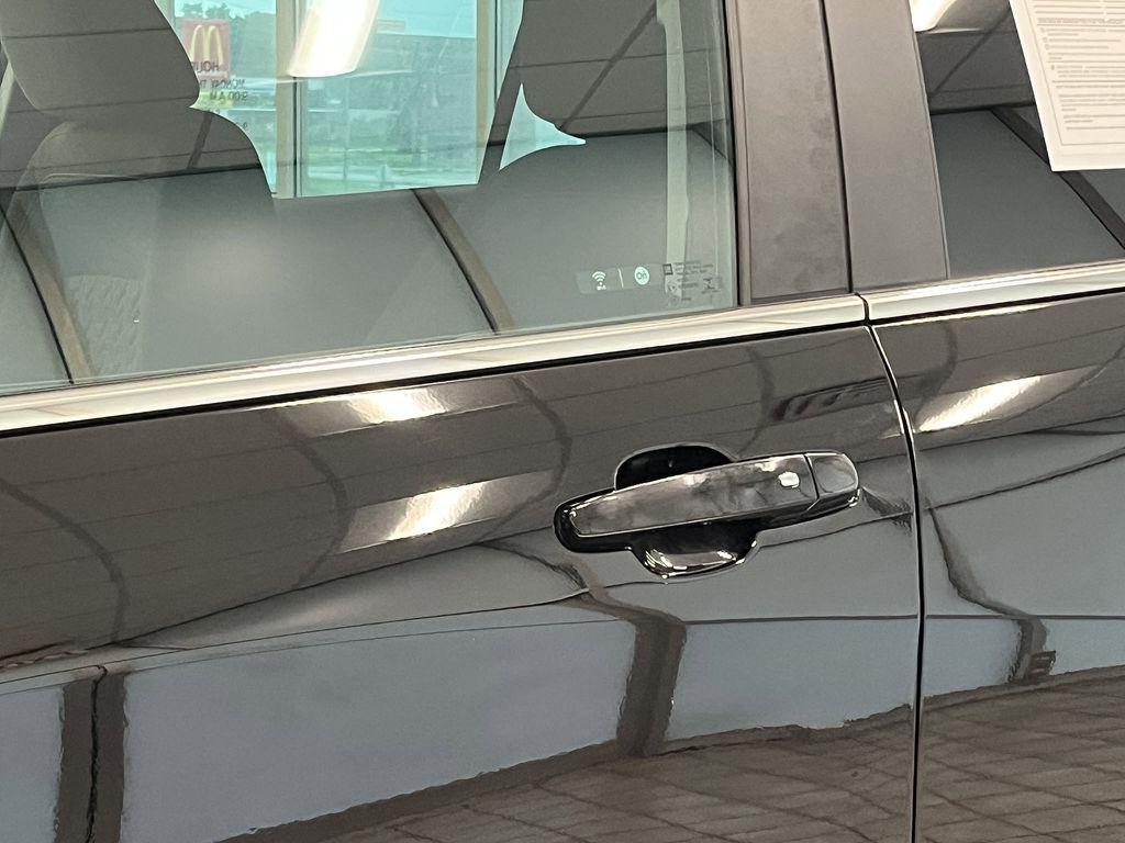 used 2022 Chevrolet Equinox car, priced at $21,990