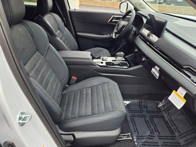 new 2025 Mitsubishi Outlander car, priced at $37,620