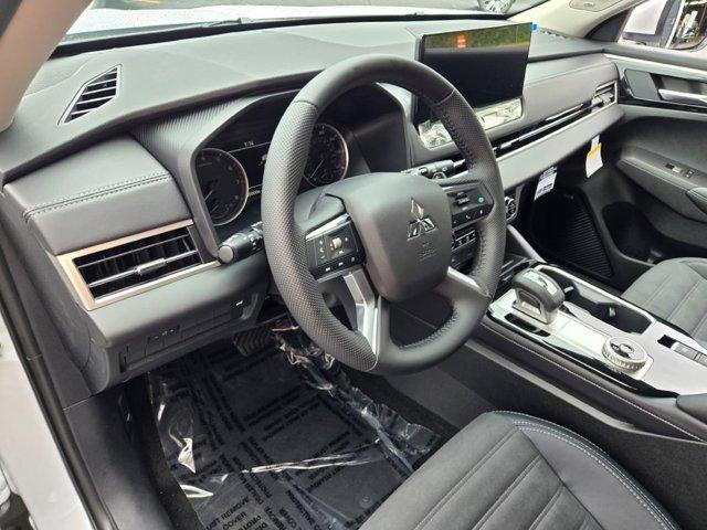 new 2025 Mitsubishi Outlander car, priced at $37,620