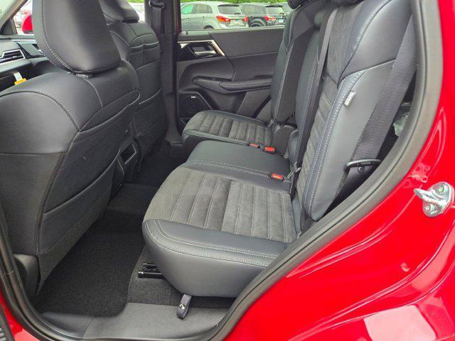 new 2025 Mitsubishi Outlander car, priced at $37,630
