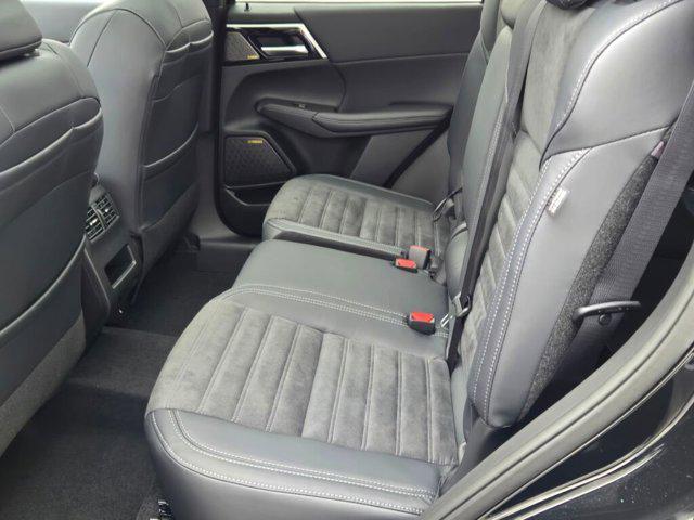 new 2025 Mitsubishi Outlander car, priced at $32,953