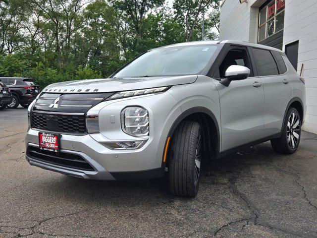 new 2025 Mitsubishi Outlander car, priced at $37,050