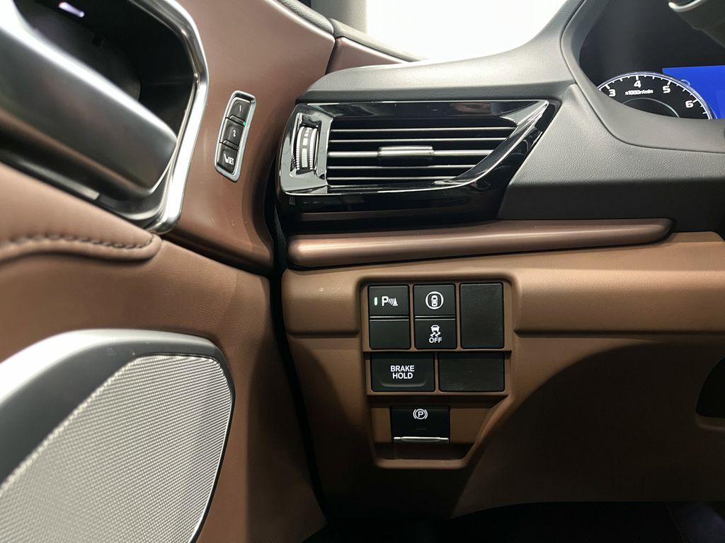 used 2024 Acura RDX car, priced at $37,390