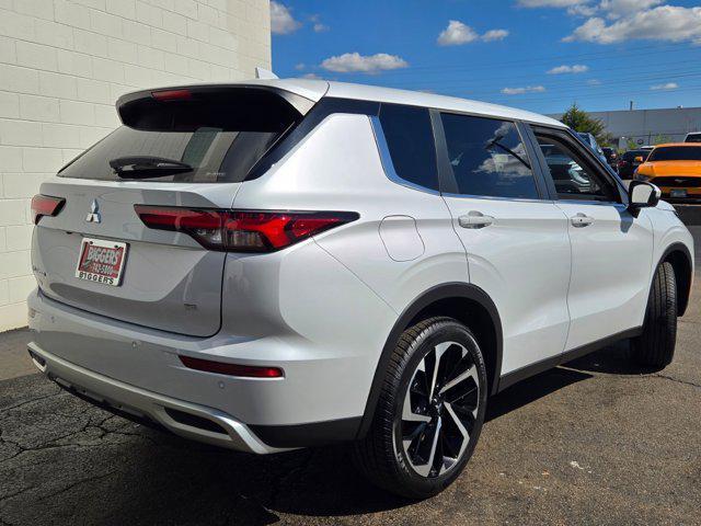 new 2024 Mitsubishi Outlander car, priced at $35,178