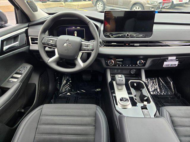 new 2025 Mitsubishi Outlander car, priced at $41,200