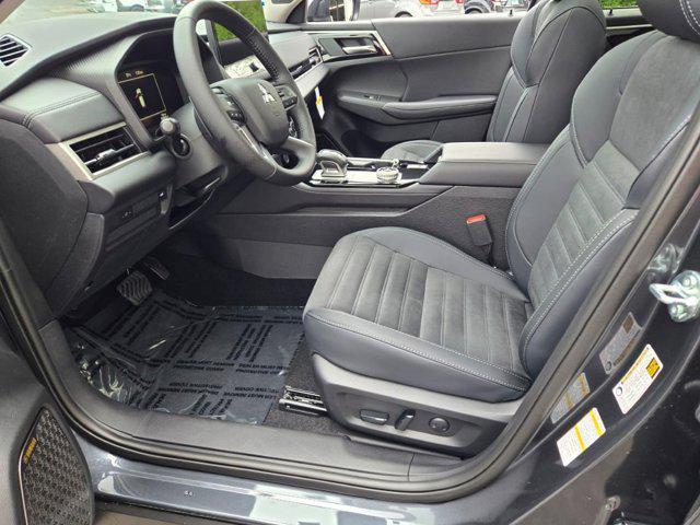 new 2025 Mitsubishi Outlander car, priced at $41,200