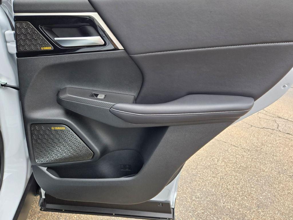 new 2025 Mitsubishi Outlander car, priced at $38,041