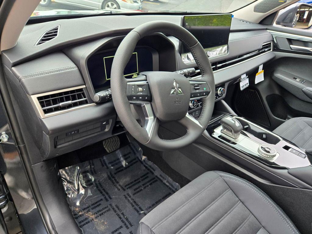 new 2025 Mitsubishi Outlander car, priced at $37,367