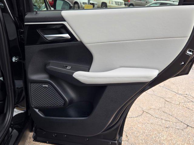 new 2025 Mitsubishi Outlander car, priced at $35,855