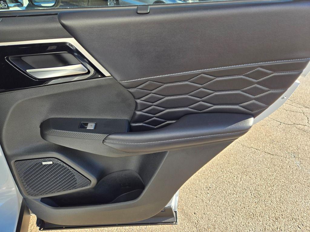 new 2025 Mitsubishi Outlander car, priced at $38,880