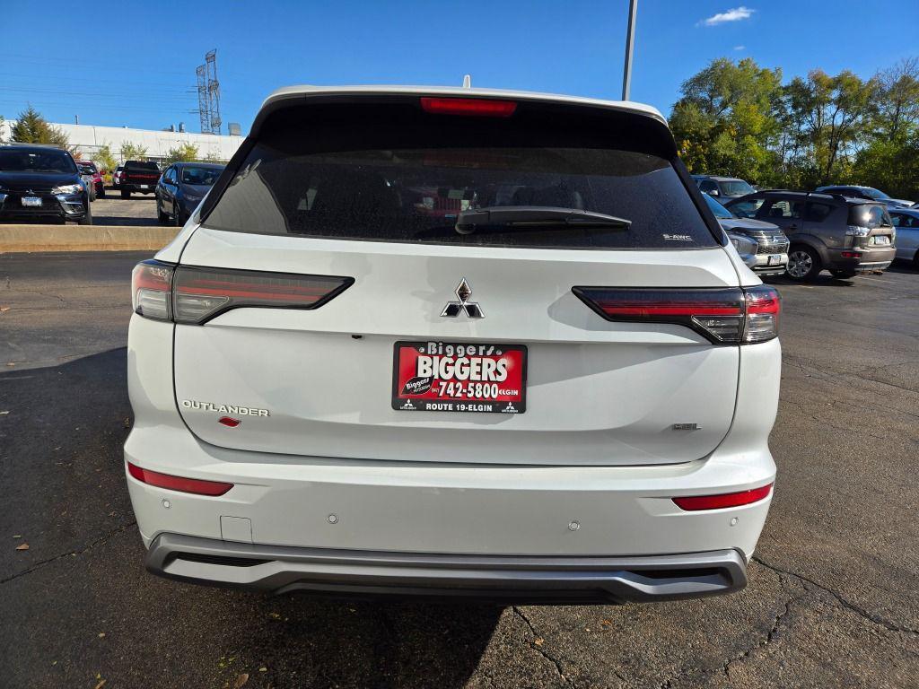 new 2025 Mitsubishi Outlander car, priced at $38,880