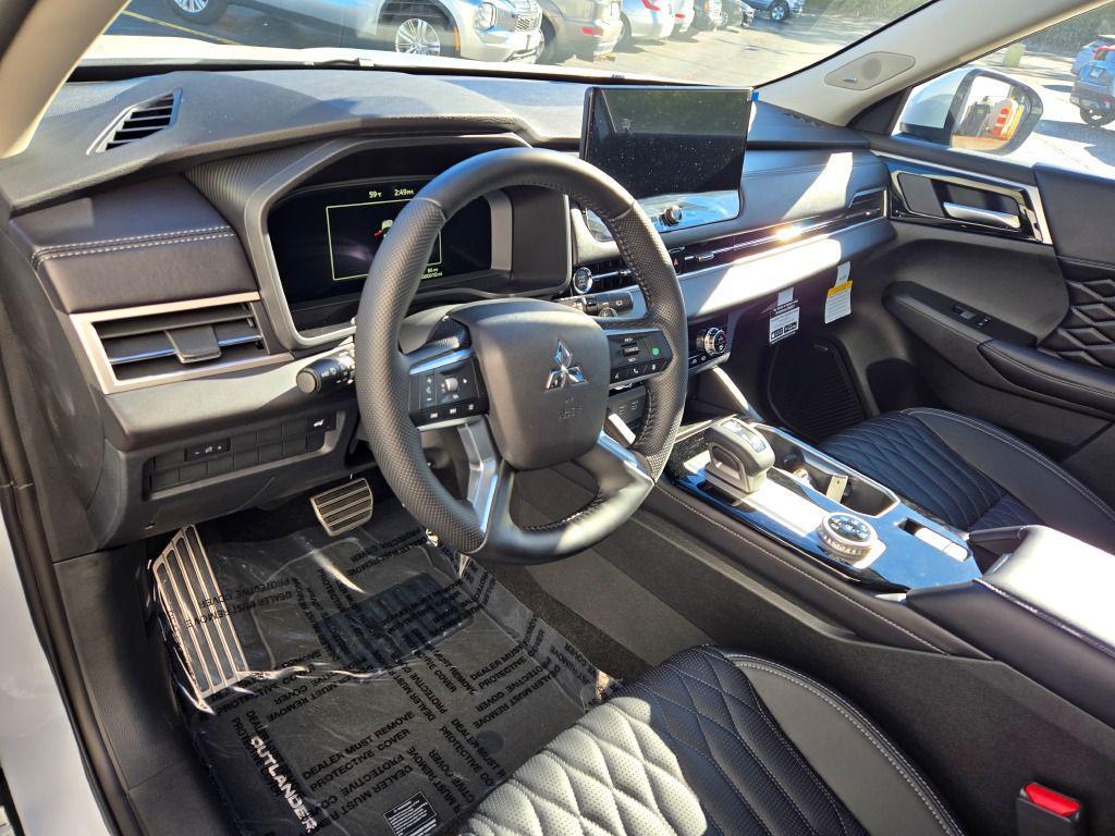 new 2025 Mitsubishi Outlander car, priced at $38,880