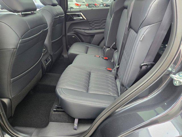 new 2025 Mitsubishi Outlander car, priced at $42,780