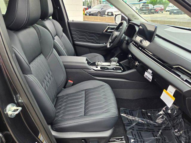 new 2025 Mitsubishi Outlander car, priced at $42,780