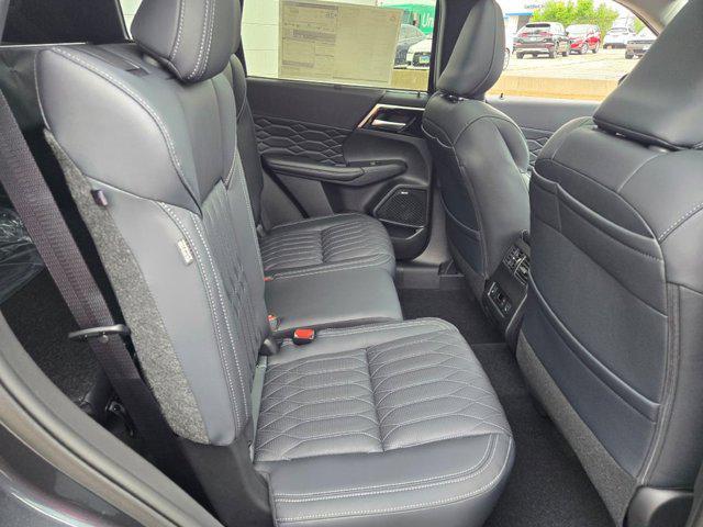 new 2025 Mitsubishi Outlander car, priced at $42,780