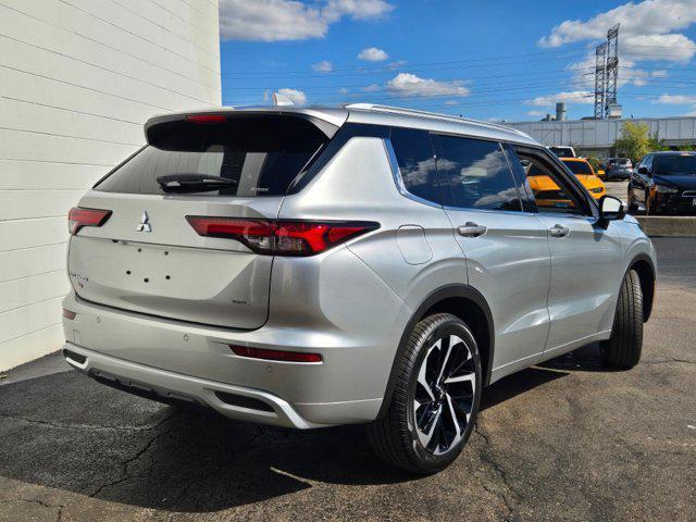 new 2024 Mitsubishi Outlander car, priced at $40,344