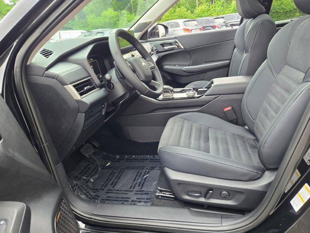 new 2025 Mitsubishi Outlander car, priced at $41,795