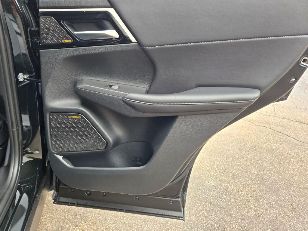 new 2025 Mitsubishi Outlander car, priced at $38,041