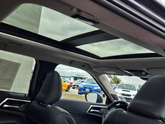 new 2025 Mitsubishi Outlander car, priced at $38,401