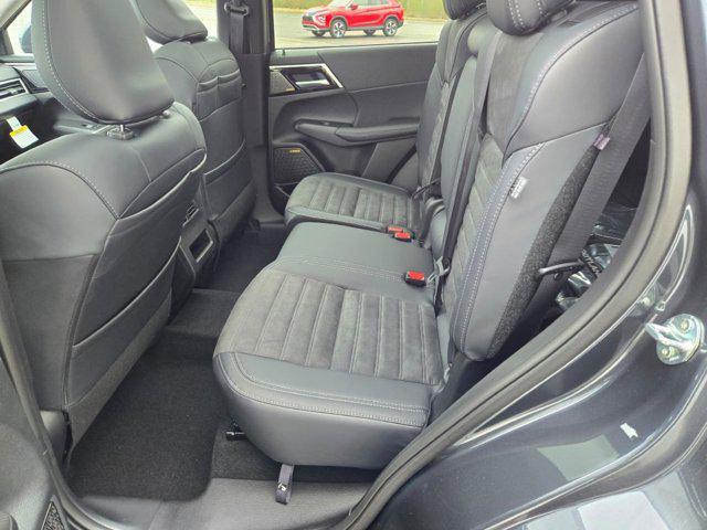 new 2025 Mitsubishi Outlander car, priced at $38,696