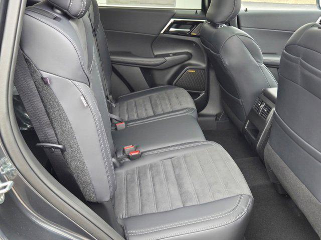 new 2025 Mitsubishi Outlander car, priced at $38,696