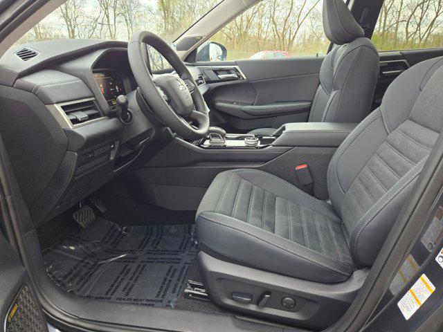 new 2025 Mitsubishi Outlander car, priced at $38,696