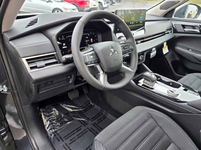 new 2025 Mitsubishi Outlander car, priced at $38,696