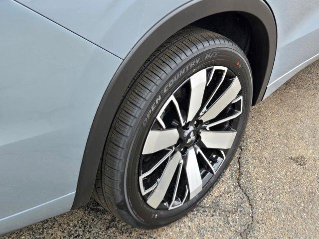 new 2025 Mitsubishi Outlander car, priced at $43,528