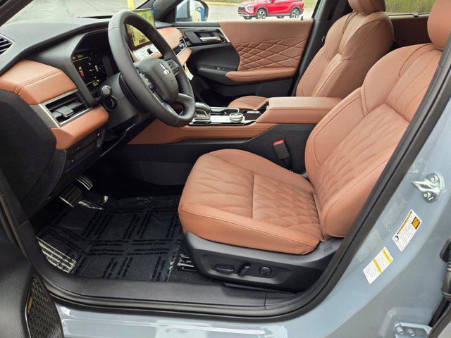 new 2025 Mitsubishi Outlander car, priced at $43,528