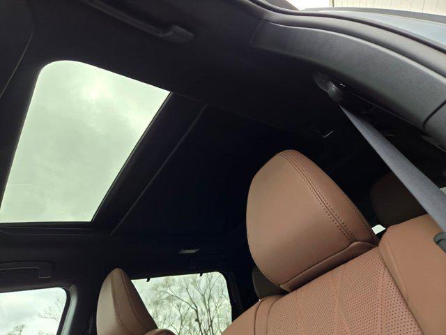 new 2025 Mitsubishi Outlander car, priced at $43,862