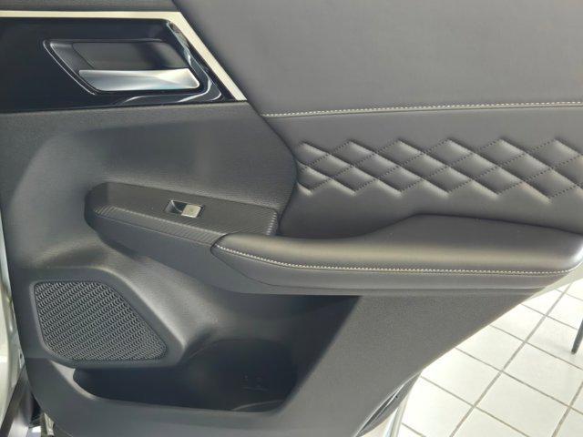new 2025 Mitsubishi Outlander PHEV car, priced at $50,528