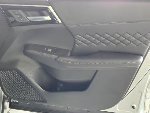 new 2025 Mitsubishi Outlander PHEV car, priced at $50,528