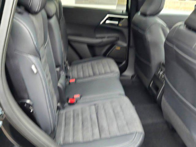 new 2025 Mitsubishi Outlander car, priced at $39,285
