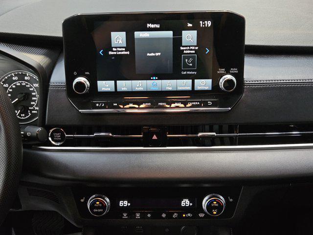 used 2024 Mitsubishi Outlander car, priced at $28,870