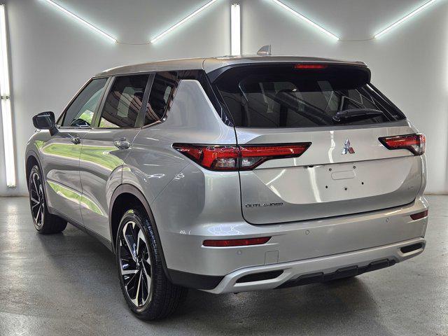 used 2024 Mitsubishi Outlander car, priced at $28,870