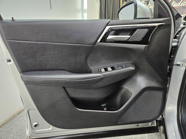 used 2024 Mitsubishi Outlander car, priced at $28,870