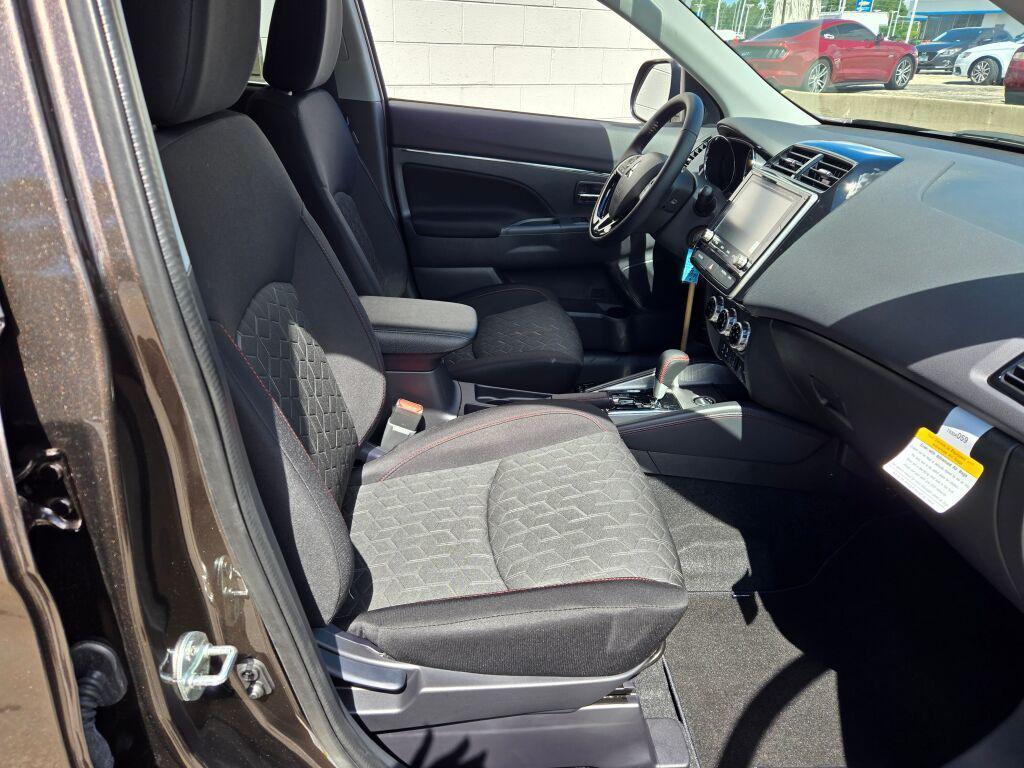 new 2025 Mitsubishi Outlander Sport car, priced at $28,741