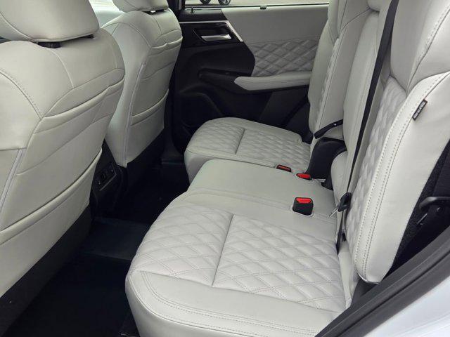 new 2025 Mitsubishi Outlander PHEV car, priced at $48,405