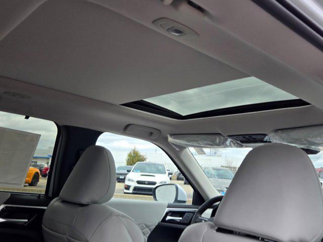 new 2025 Mitsubishi Outlander PHEV car, priced at $48,405