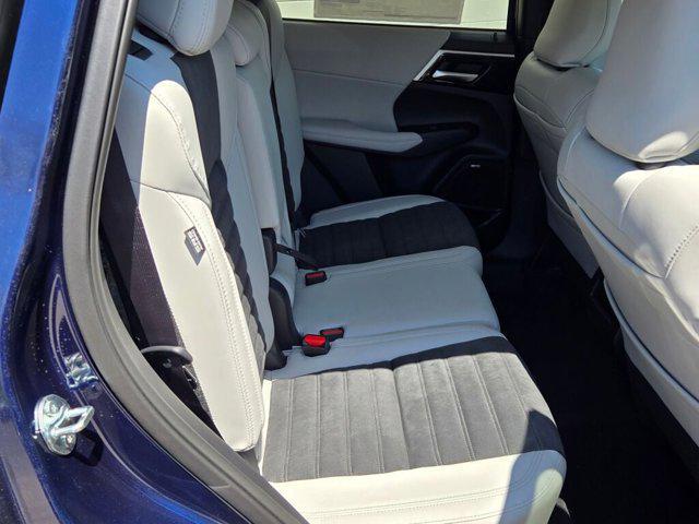 new 2025 Mitsubishi Outlander car, priced at $36,085