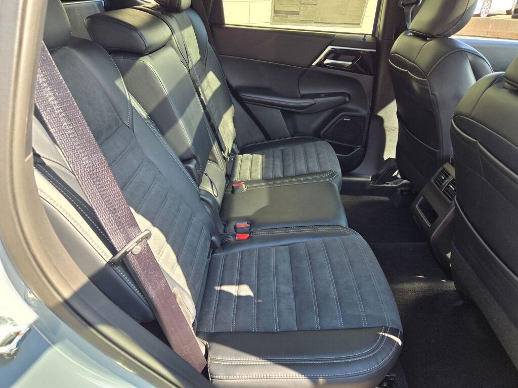 new 2025 Mitsubishi Outlander car, priced at $40,792