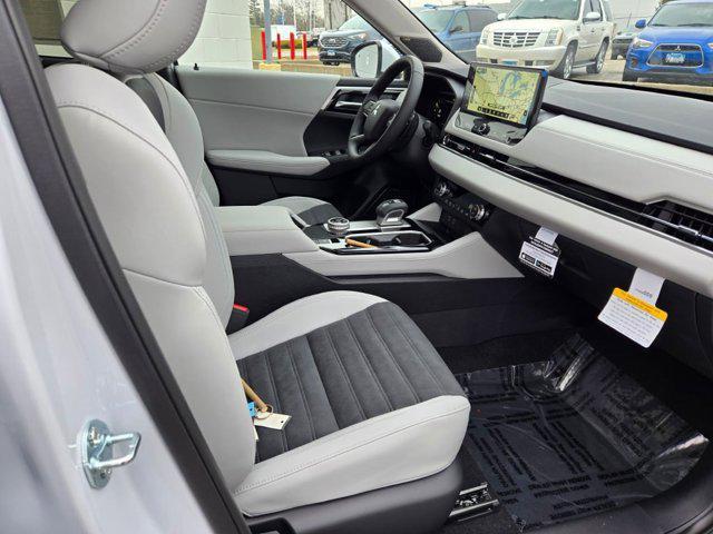 new 2025 Mitsubishi Outlander car, priced at $39,880