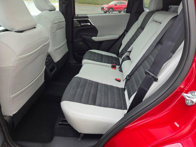 new 2025 Mitsubishi Outlander car, priced at $39,282